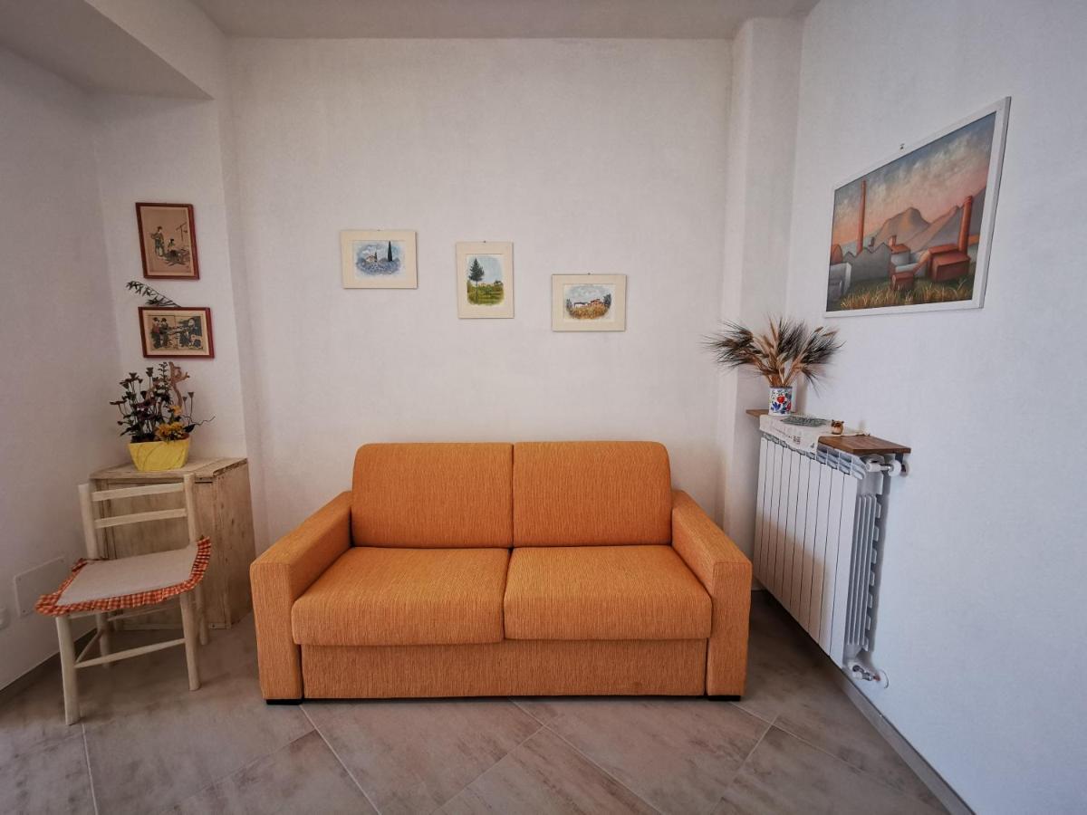 Agriturismo Sotto La Rocca Carmignano Eksteriør billede