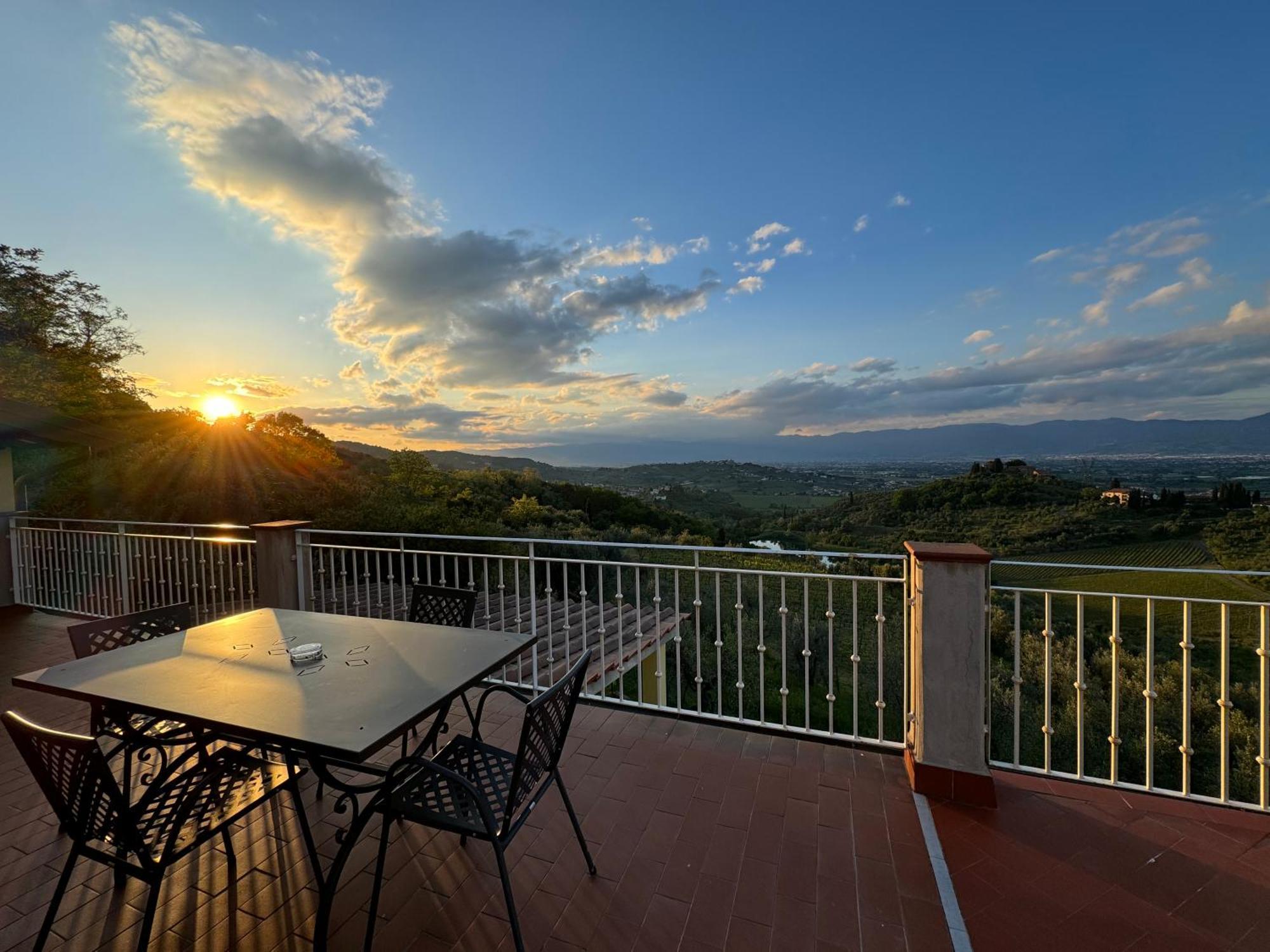 Agriturismo Sotto La Rocca Carmignano Eksteriør billede
