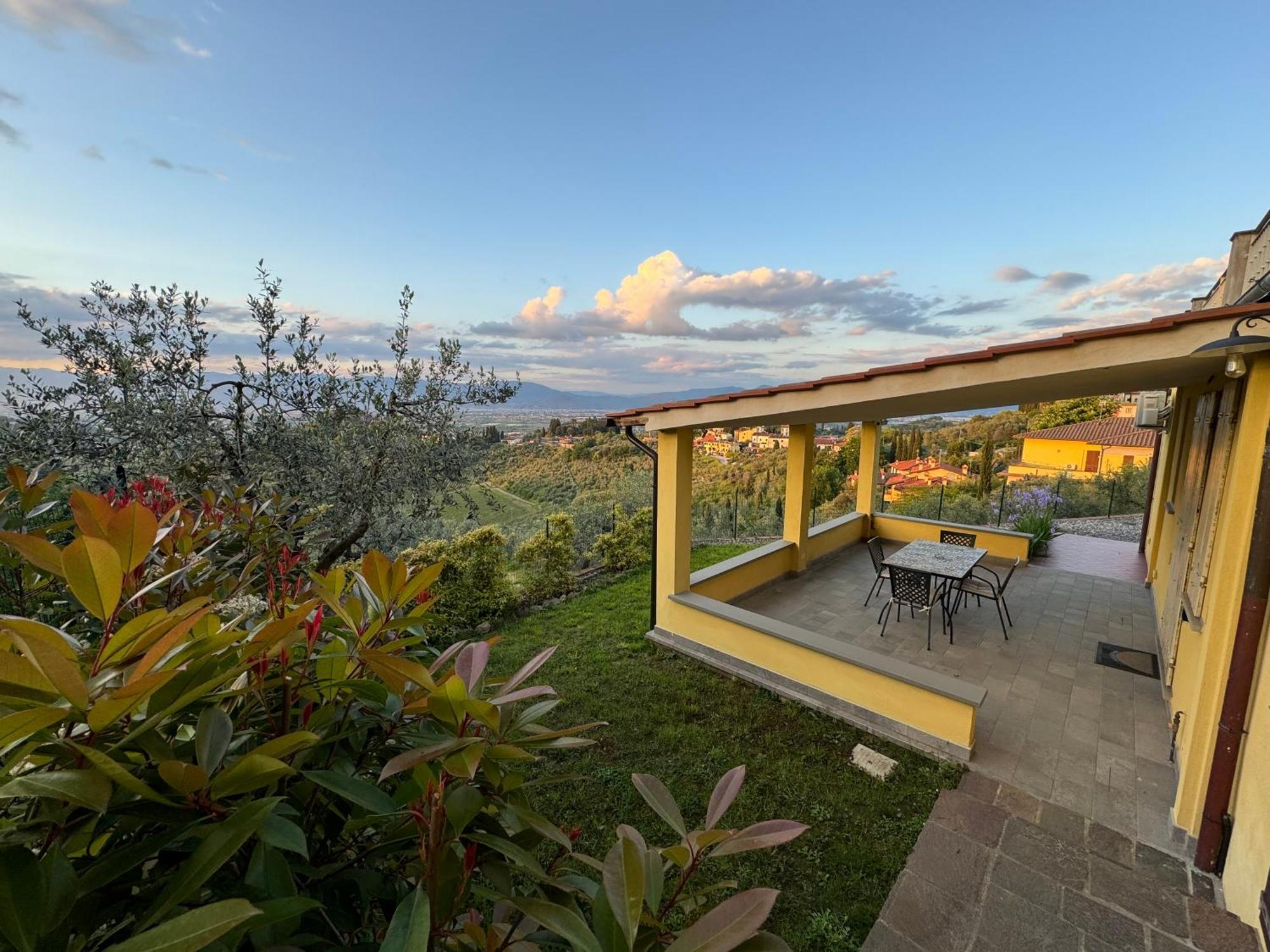 Agriturismo Sotto La Rocca Carmignano Eksteriør billede